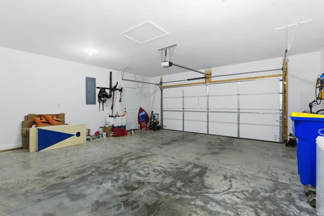 $450,000 | 182 White Point, Bedford, IN 47421