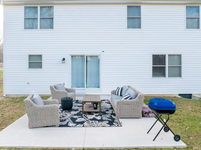 $450,000 | 182 White Point, Bedford, IN 47421