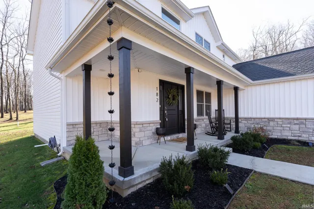$440,000 | 182 White Point, Bedford, IN 47421