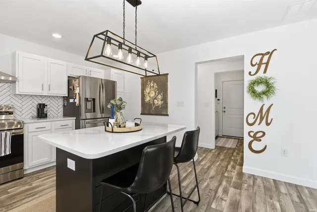 $450,000 | 182 White Point, Bedford, IN 47421