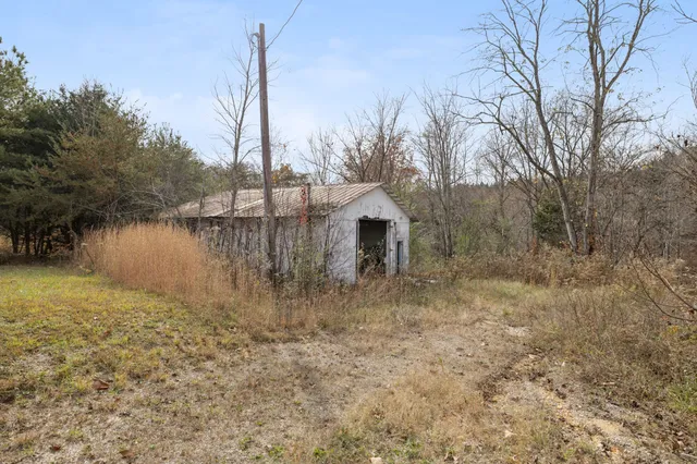 $225,000 | 108 Lyell Road, Hohenwald, TN 38462