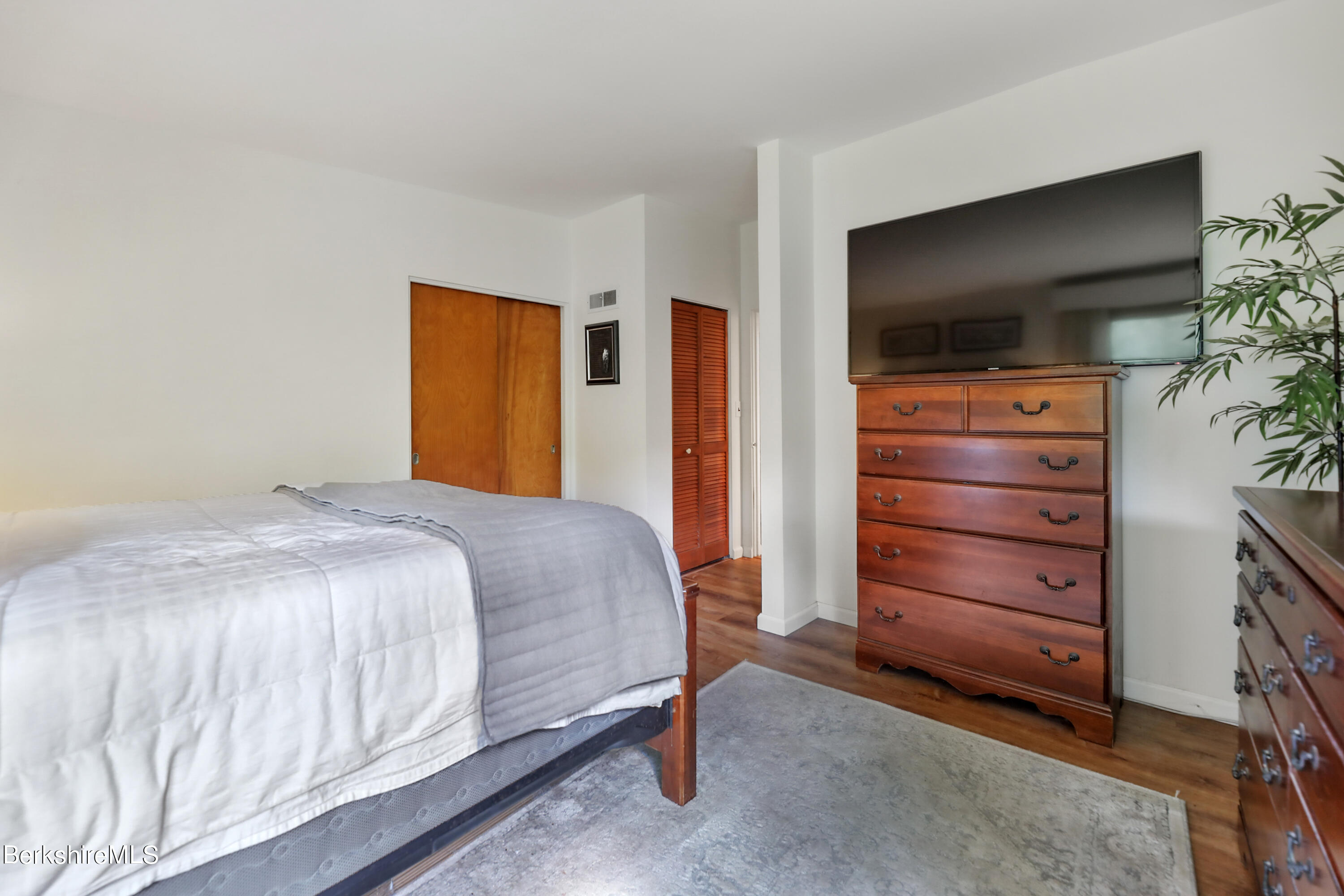 145 East New Lenox Road Pittsfield, MA 01201 - Photo 24 of 48 140 Bedroom One