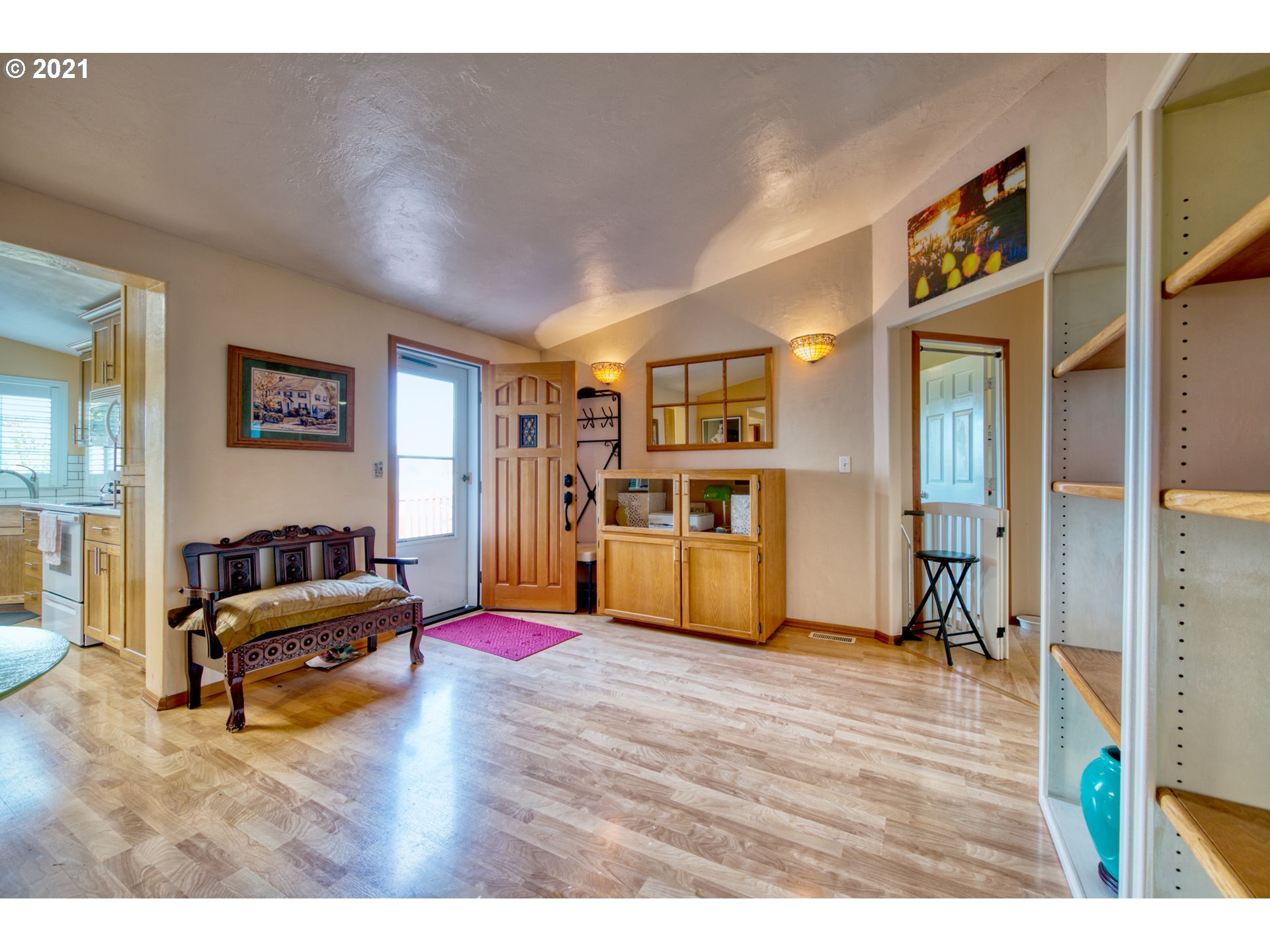 96310 Noraton Road Junction City, OR 97448 - Photo 6 of 29 Gallery Image 6