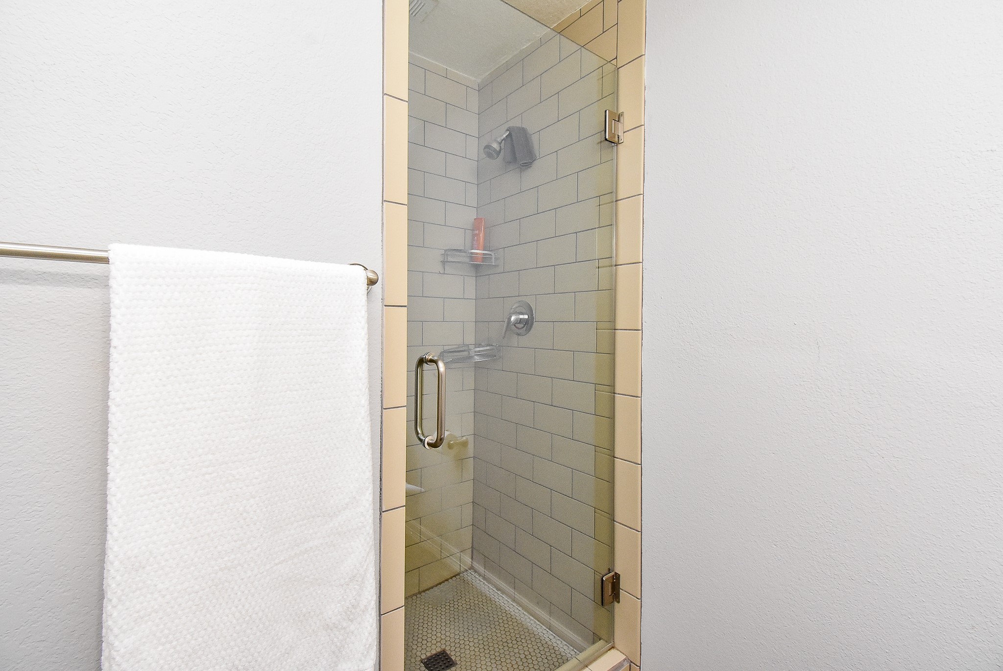 3818 County Road 36 Angleton, TX 77515 - Photo 27 of 49 a bathroom with a shower