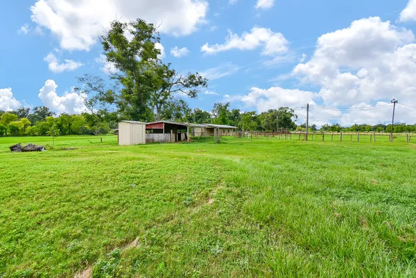 $796,000 | 3818 County Road 36, Angleton, TX 77515