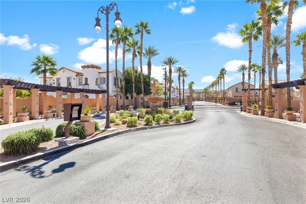 $285,000 | 50 Aura De Blanco Street, Unit 6204, Henderson, NV 89074