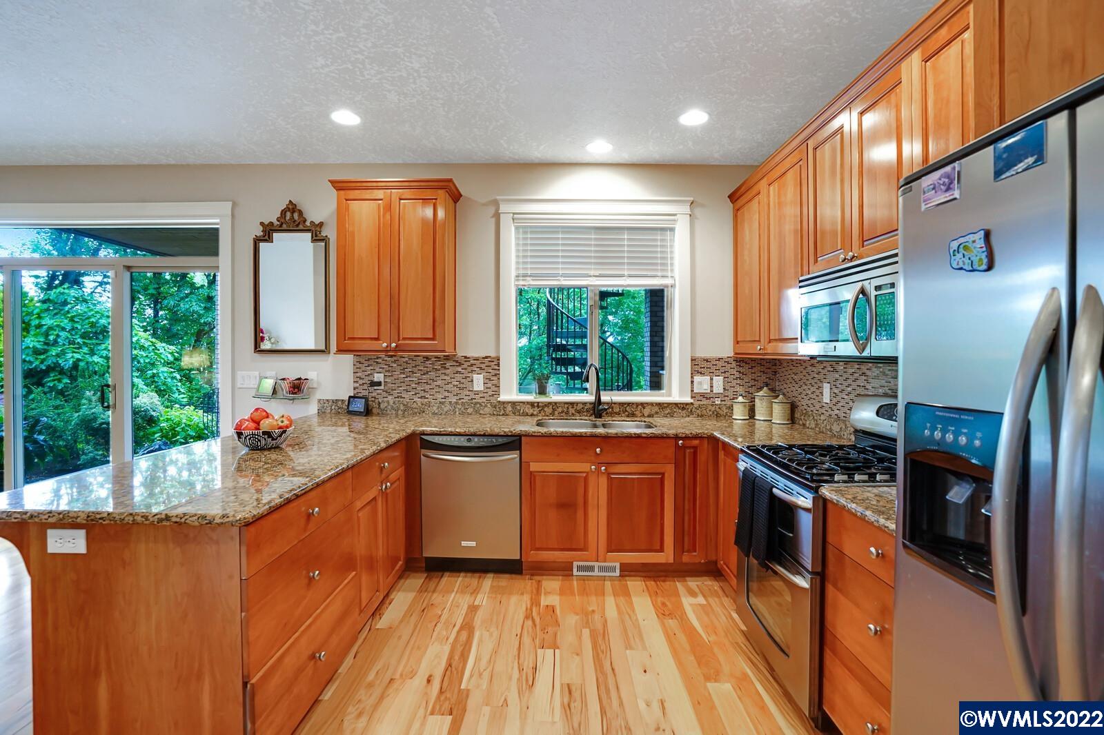 2649 Broadway Street Northwest Albany, OR 97321 - Photo 10 of 42