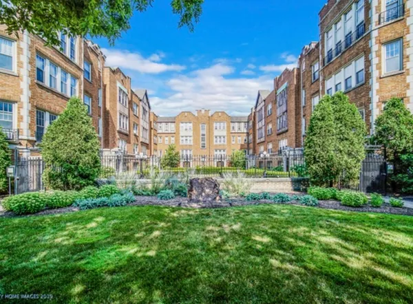 $2,500 | 10913 South Longwood Drive, Unit 3, Chicago, IL 60643