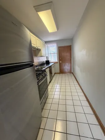 $2,500 | 10913 South Longwood Drive, Unit 3, Chicago, IL 60643