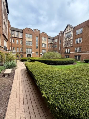 $2,500 | 10913 South Longwood Drive, Unit 3, Chicago, IL 60643