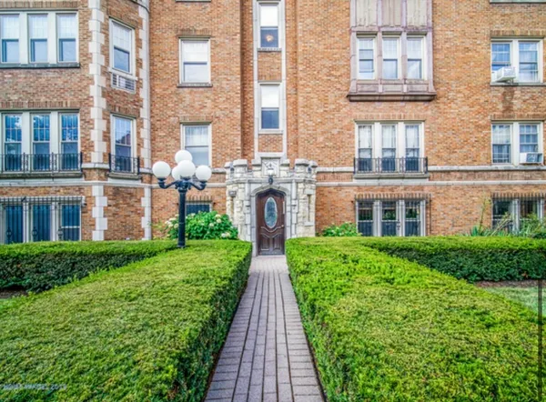$2,500 | 10913 South Longwood Drive, Unit 3, Chicago, IL 60643