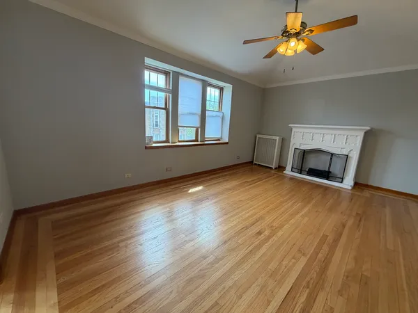 $2,500 | 10913 South Longwood Drive, Unit 3, Chicago, IL 60643