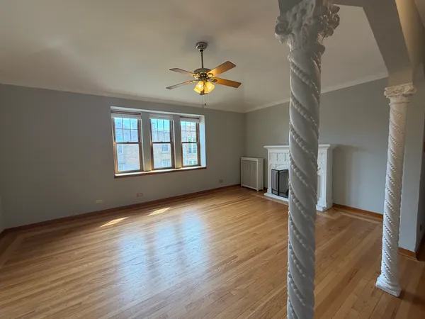 $2,500 | 10913 South Longwood Drive, Unit 3, Chicago, IL 60643