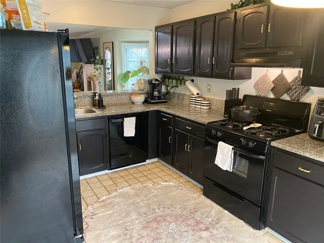 $2,300 | 5021 David Place, Smyrna, GA 30082