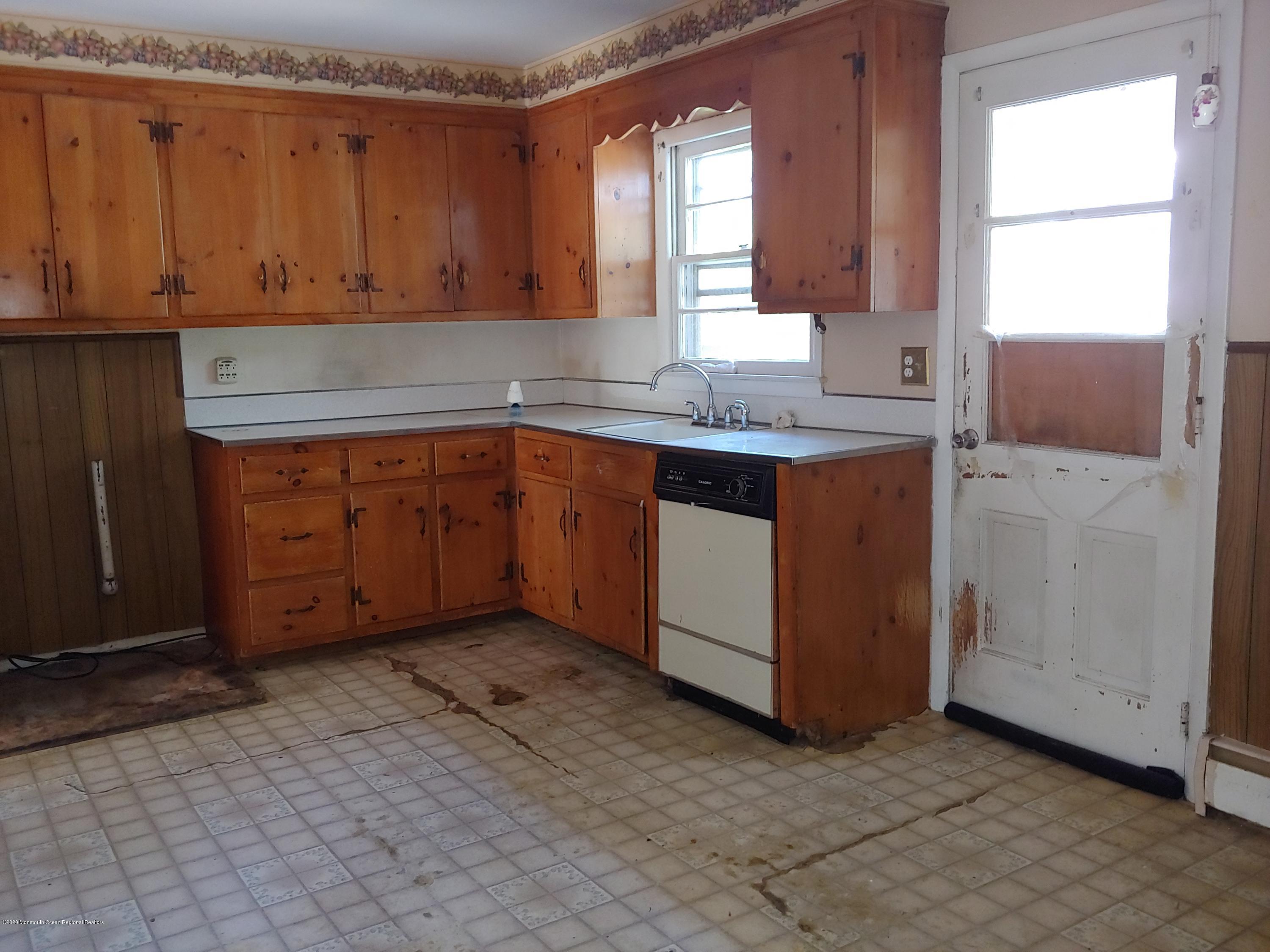 1143 Roe Avenue, Unit 1145 Point Pleasant, NJ 08742 - Photo 15 of 20 20200805_085359