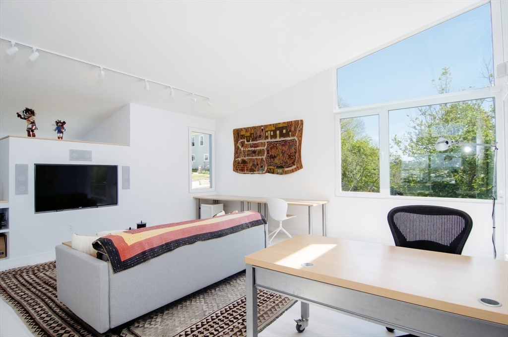 11 Wall Street, Unit R Gloucester, MA 01930 - Photo 17 of 32