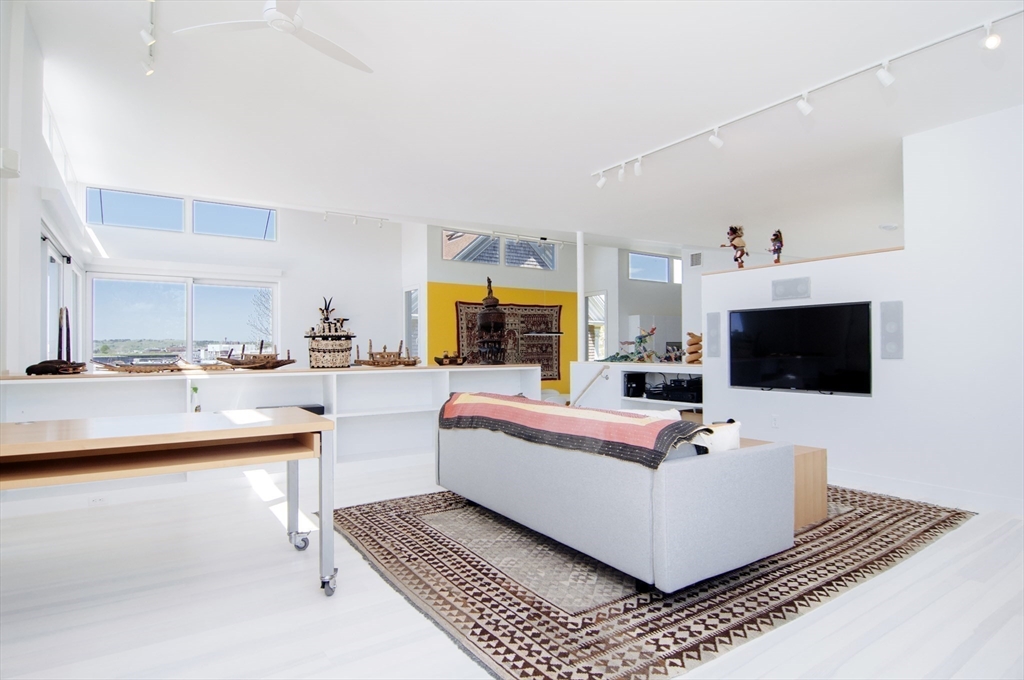 11 Wall Street, Unit R Gloucester, MA 01930 - Photo 18 of 32