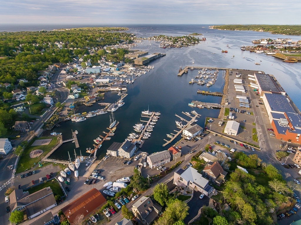11 Wall Street, Unit R Gloucester, MA 01930 - Photo 2 of 32