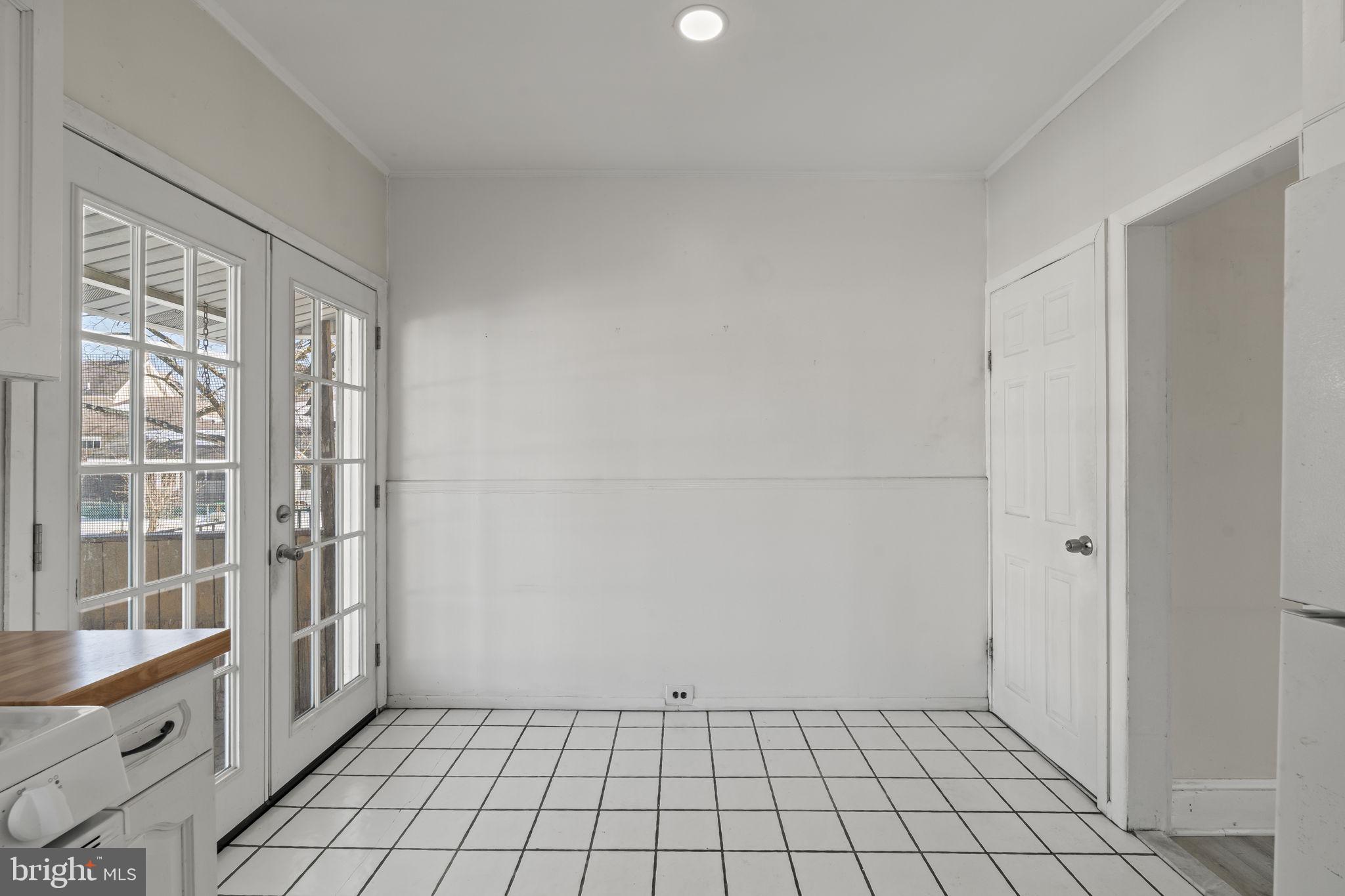 500 Arndt Avenue Riverside, NJ 08075 - Photo 13 of 27 a view of an empty room and window