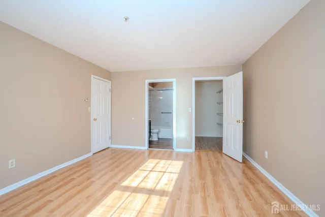 $385,000 | 513 Waterford Drive, Edison, NJ 08817