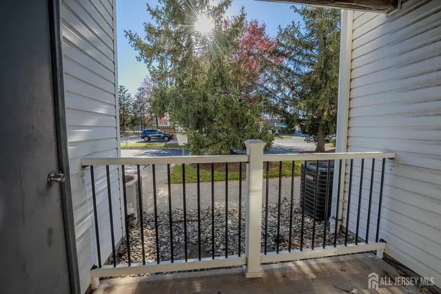 $385,000 | 513 Waterford Drive, Edison, NJ 08817