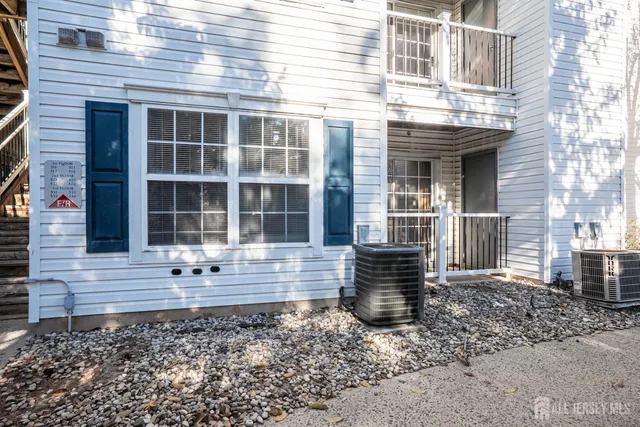 $385,000 | 513 Waterford Drive, Edison, NJ 08817