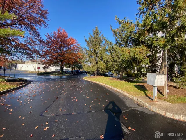 $385,000 | 513 Waterford Drive, Edison, NJ 08817