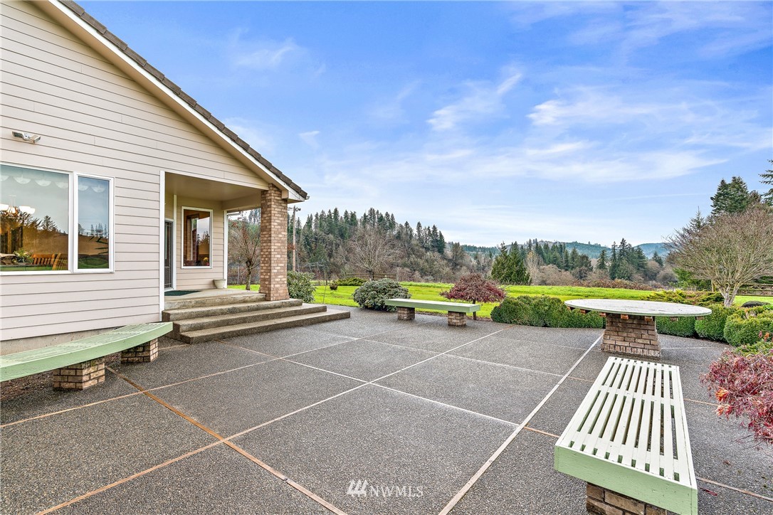 31 Jones Road Raymond, WA 98577 - Photo 3 of 25 Gallery Image 3