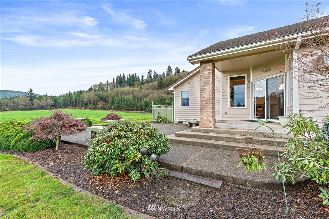 31 Jones Road Raymond, WA 98577 - Photo 4 of 25 Gallery Image 4