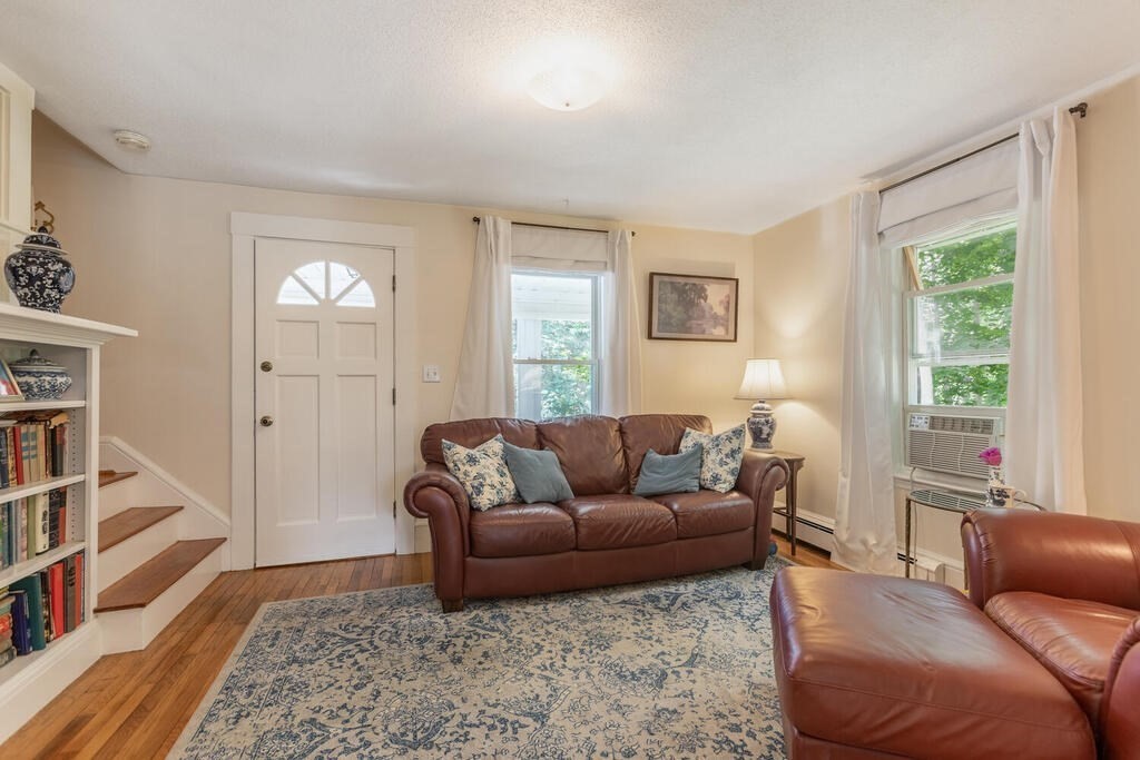 67 Longfellow Road Reading, MA 01867 - Photo 3 of 30 Gallery Image 3