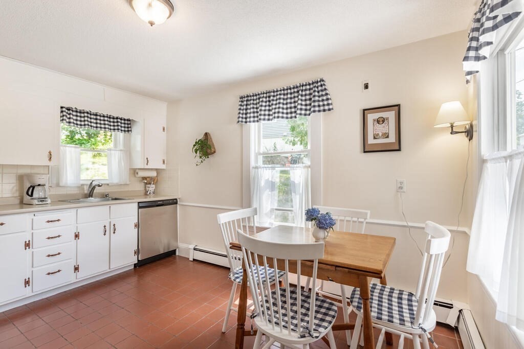 67 Longfellow Road Reading, MA 01867 - Photo 9 of 30 Gallery Image 9