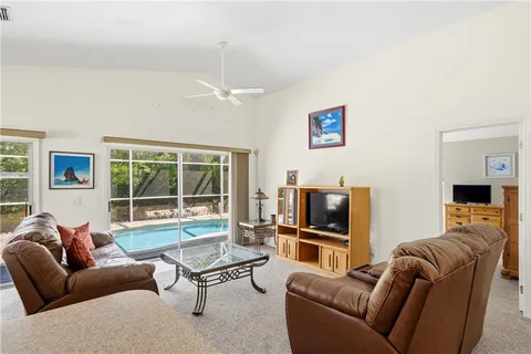 $545,000 | 212 14th Place, Vero Beach, FL 32960