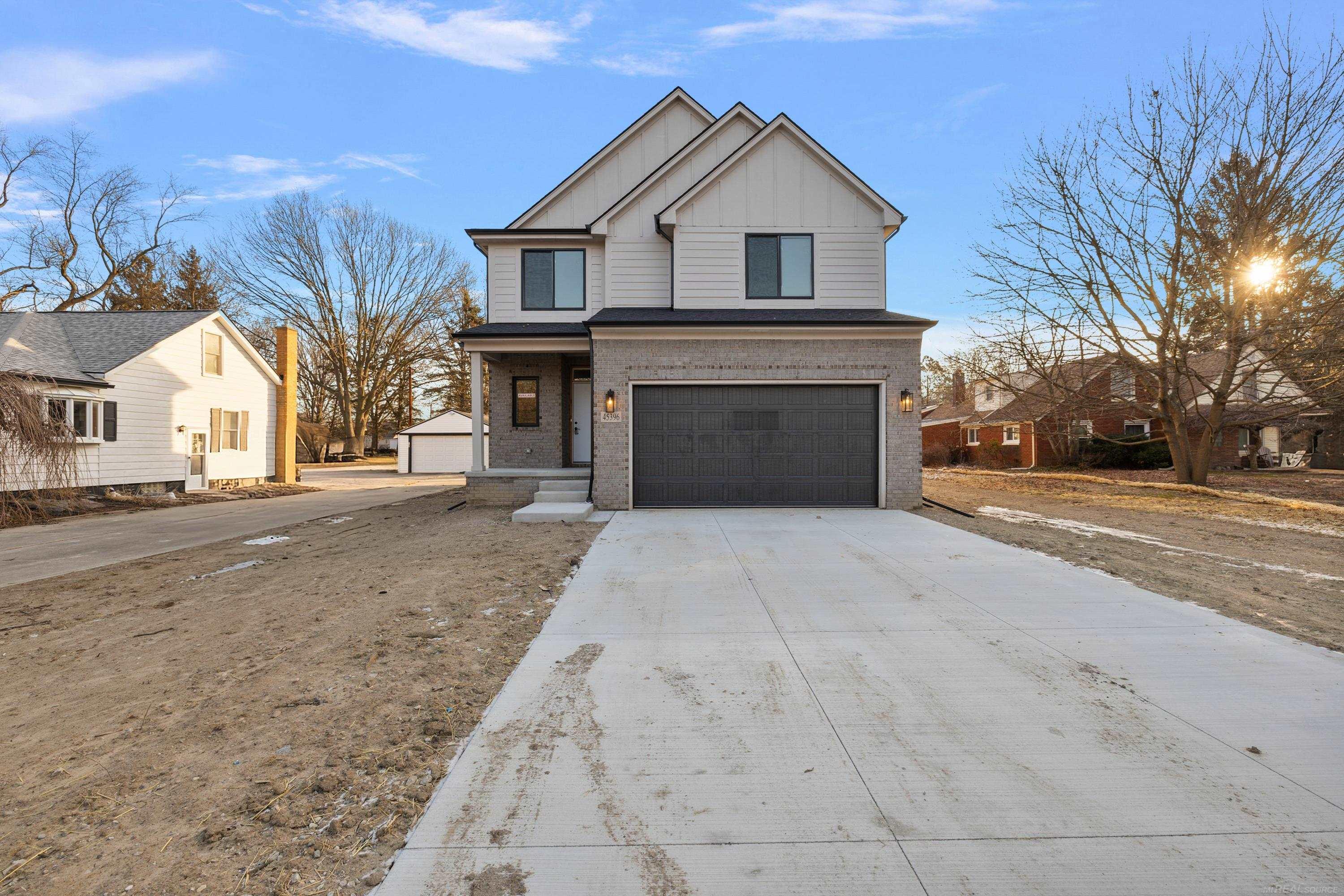 45396 Deneweth Road Macomb, MI 48042 - Photo 3 of 26