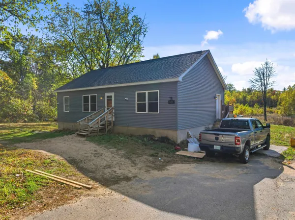 $489,900 | 437 High Street, Boscawen, NH 03303