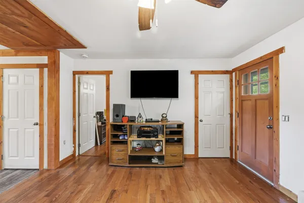 $489,900 | 437 High Street, Boscawen, NH 03303