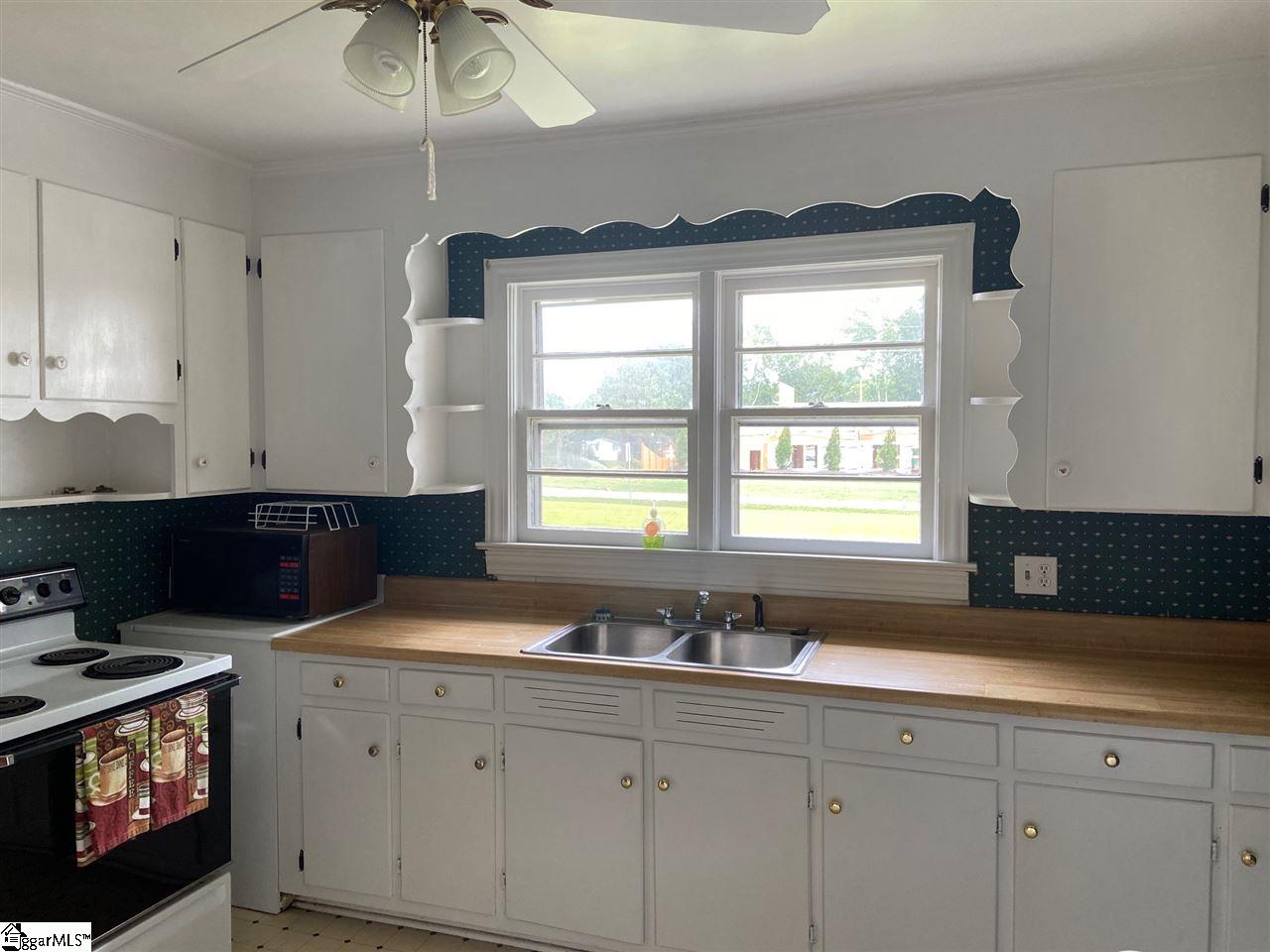 4072 Anderson Mill Road Spartanburg, SC 29301 - Photo 2 of 15