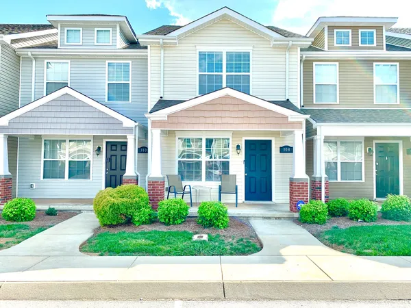 $2,000 | 308 Sam Houston Circle, Clarksville, TN 37040