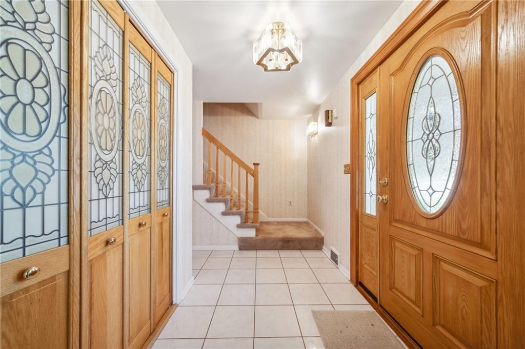 111 Atterbury Road Monroeville, PA 15146 - Photo 3 of 37 Gallery Image 3