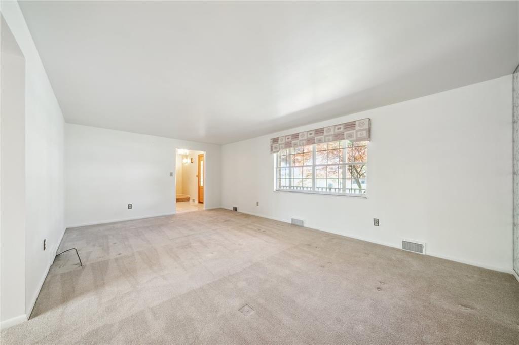 111 Atterbury Road Monroeville, PA 15146 - Photo 5 of 37 Gallery Image 5