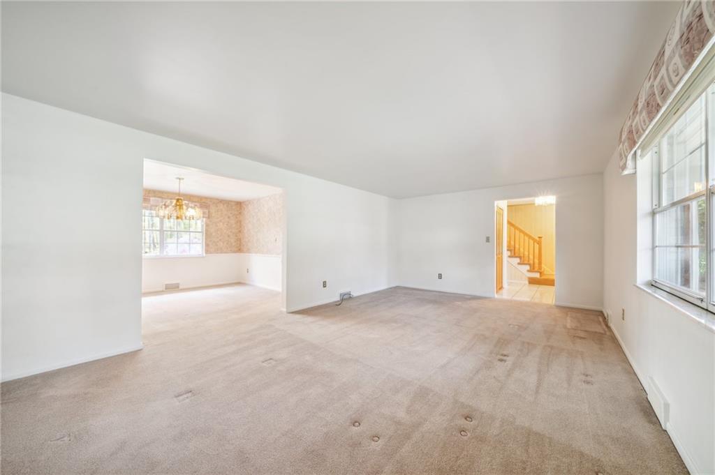 111 Atterbury Road Monroeville, PA 15146 - Photo 6 of 37 Gallery Image 6