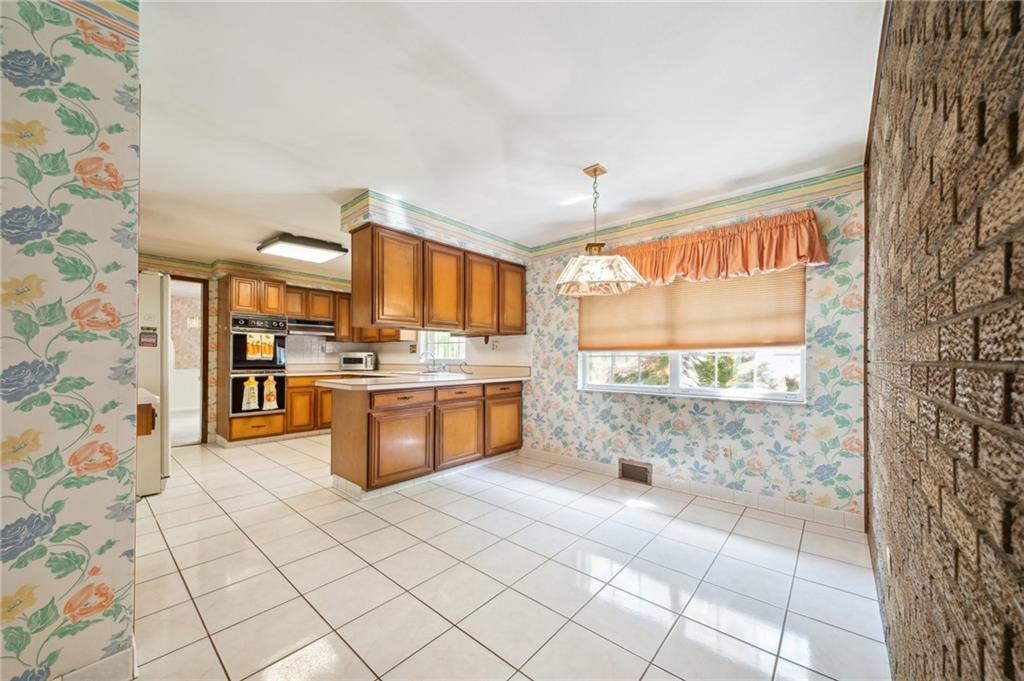111 Atterbury Road Monroeville, PA 15146 - Photo 7 of 37 Gallery Image 7