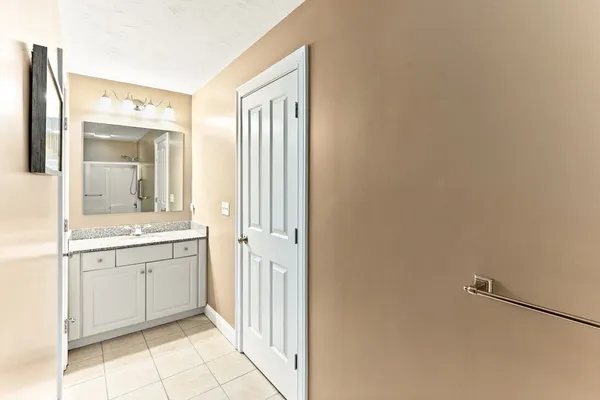 $575,000 | 13 Meadowlark Drive, Unit 13, Middleboro, MA 02346