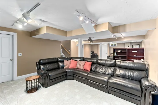 $575,000 | 13 Meadowlark Drive, Unit 13, Middleboro, MA 02346