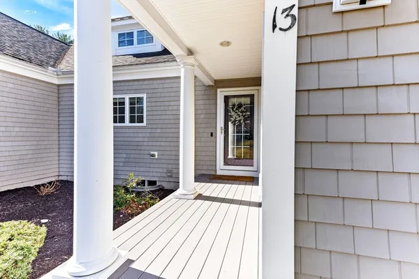 $575,000 | 13 Meadowlark Drive, Unit 13, Middleboro, MA 02346