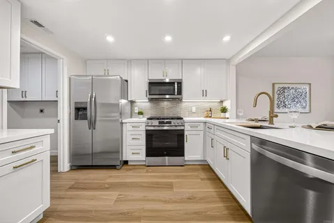 $795,000 | 3143 Avenida Olmeda, Carlsbad, CA 92009