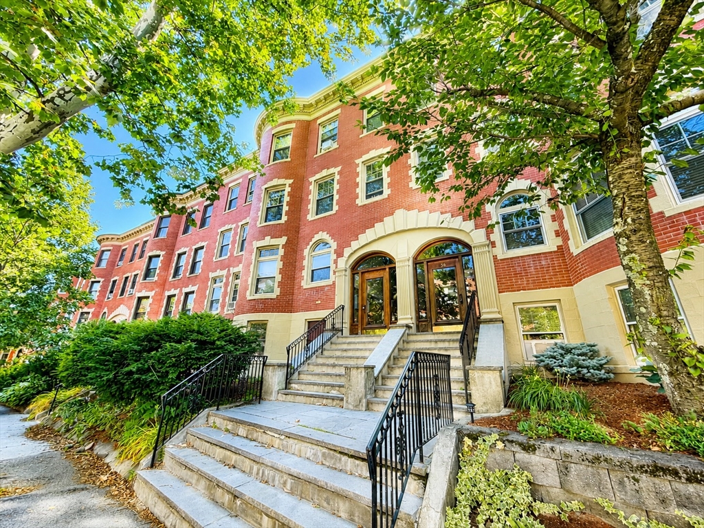 32 Claflin Road, Unit 2 Brookline, MA 02445 - Photo 25 of 25