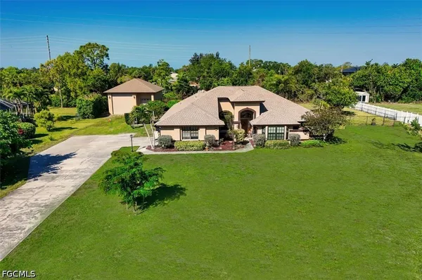 $775,000 | 20612 Charing Cross Circle, Estero, FL 33928