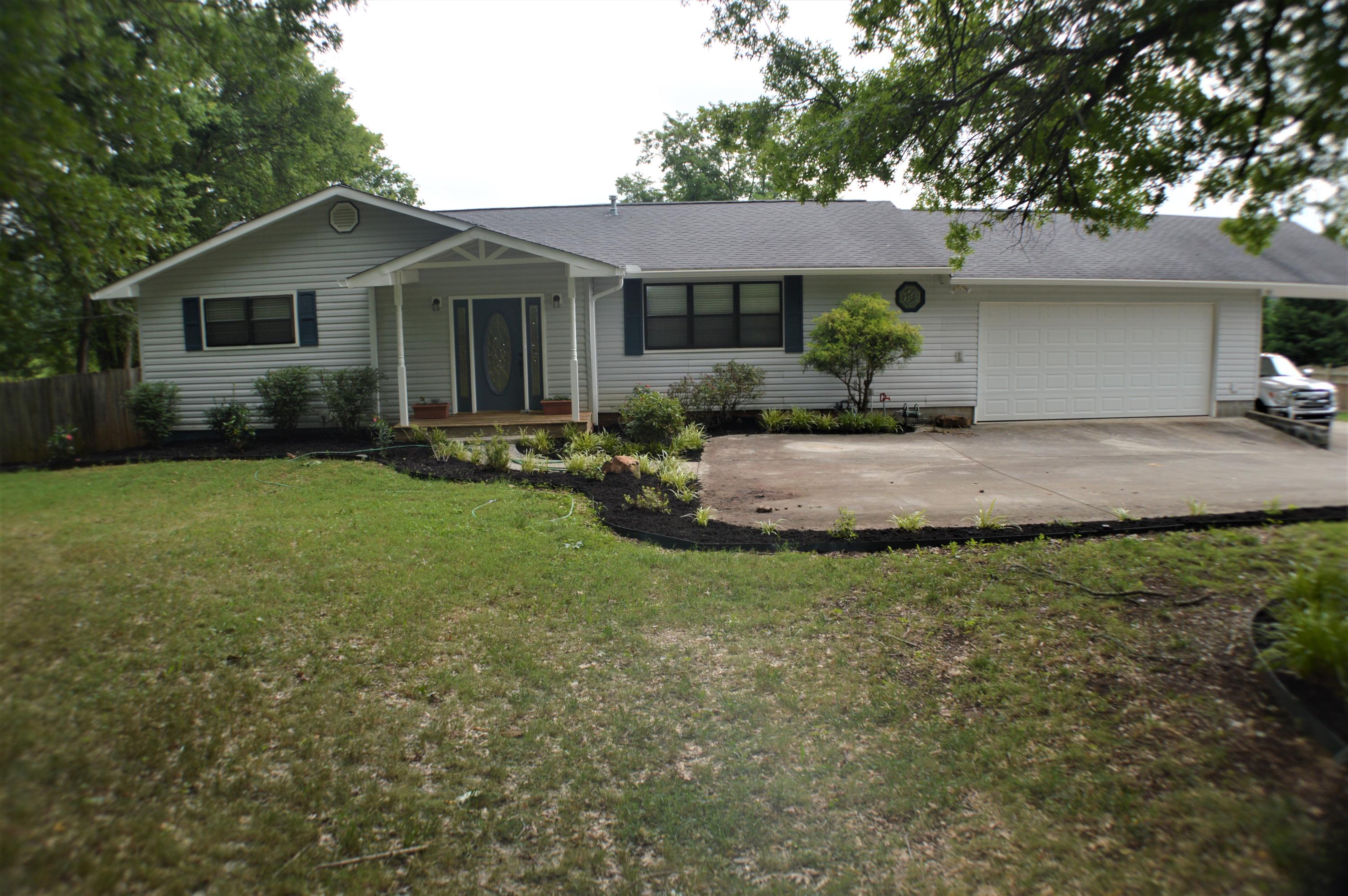 648 Chilhowee School Road Seymour, TN 37865 - Photo 3 of 26 DSC_0028