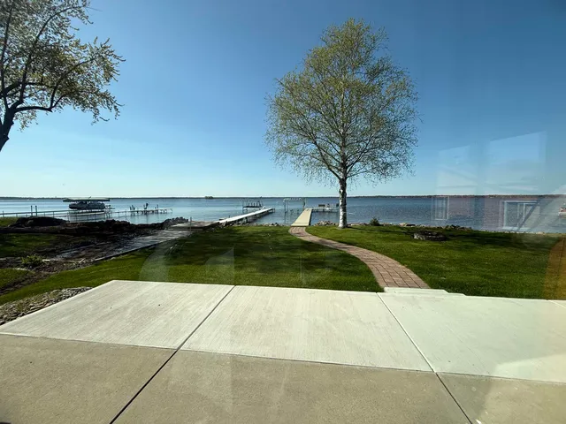 $720,000 | W5396 West Sandy Drive, Shawano, WI 54166
