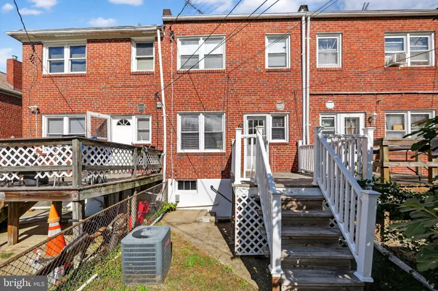an outdoor view of a house